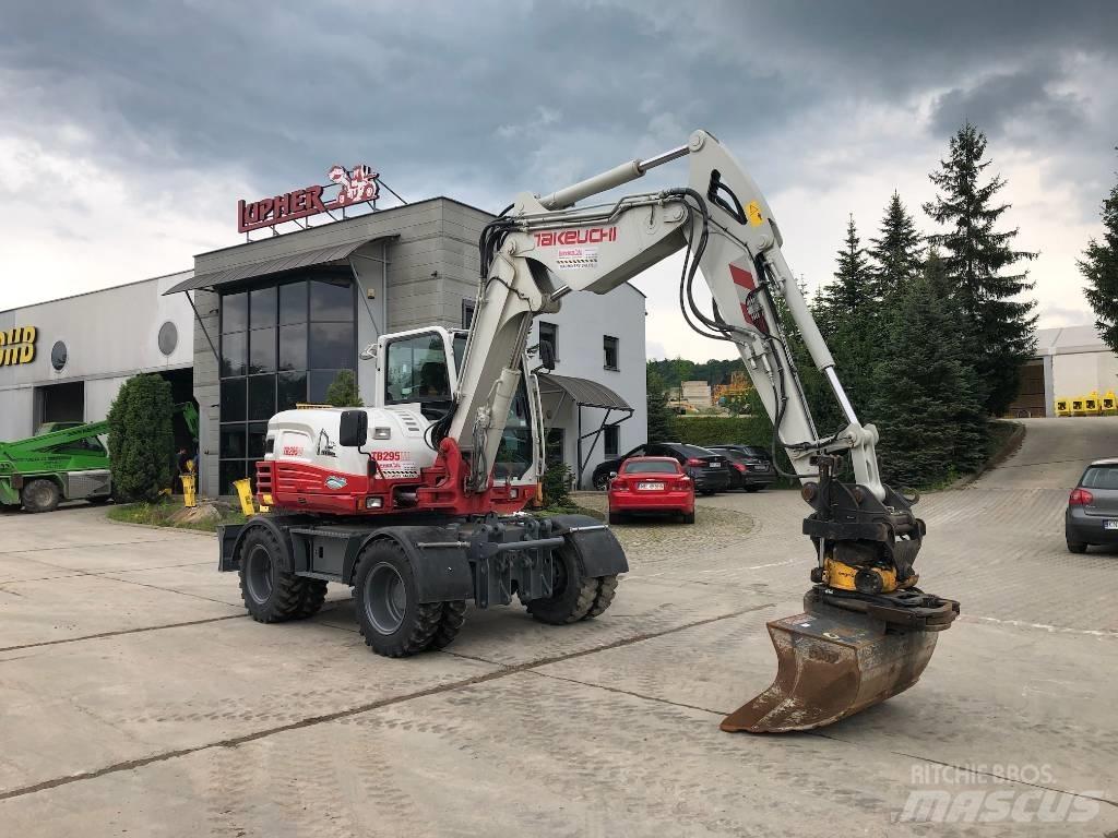 Takeuchi TB295W Колісні екскаватори