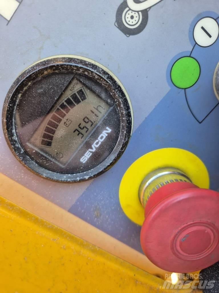 Haulotte HA 15 IP Колінчаті підйомники