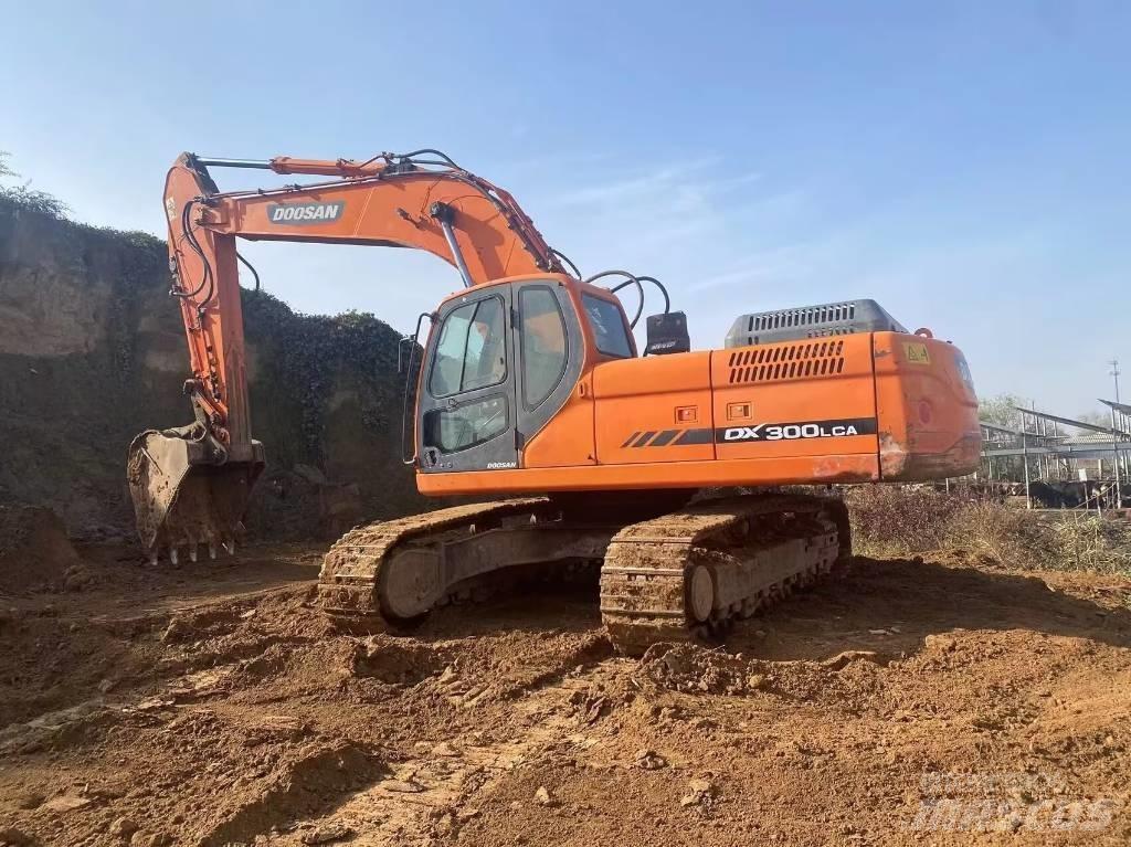 Doosan DX 300 LC Гусеничні екскаватори
