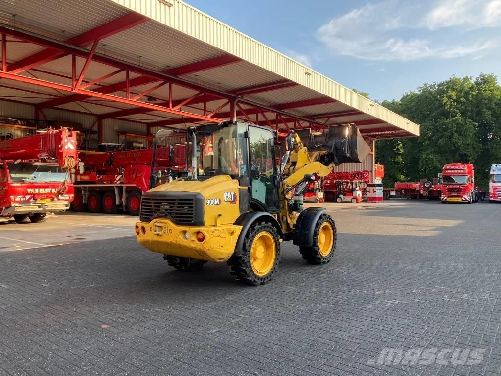 CAT 908M Фронтальні навантажувачі