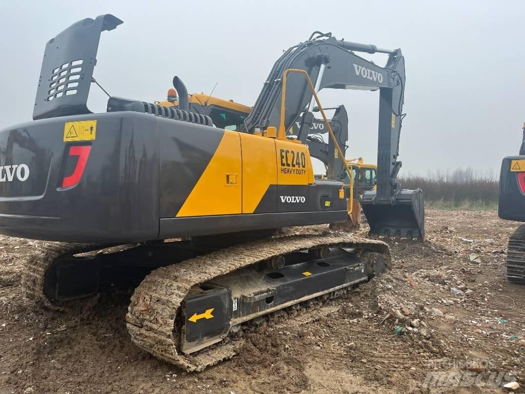 Volvo EC240BLC Гусеничні екскаватори