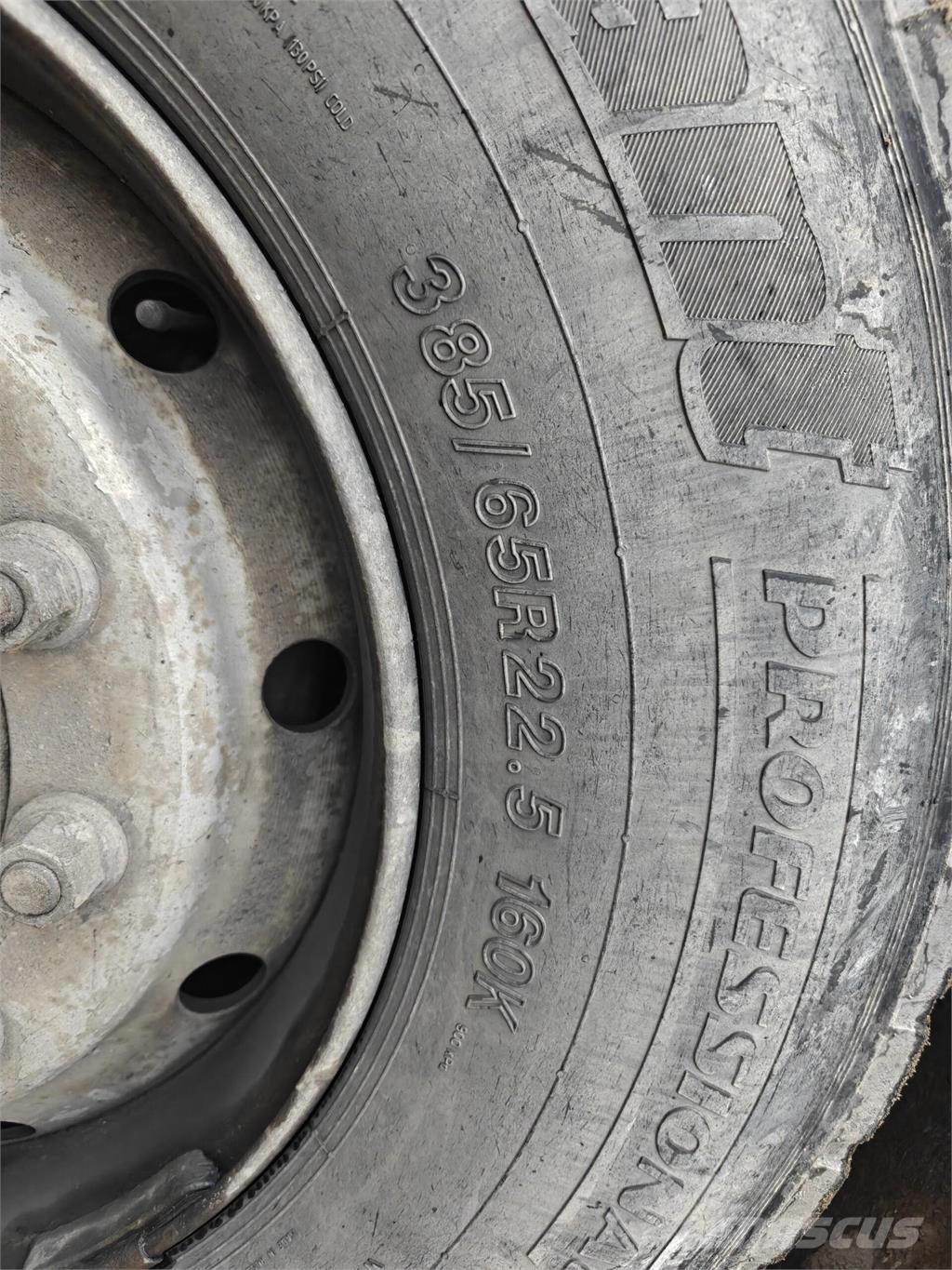 Sisu E11M Самоскиди