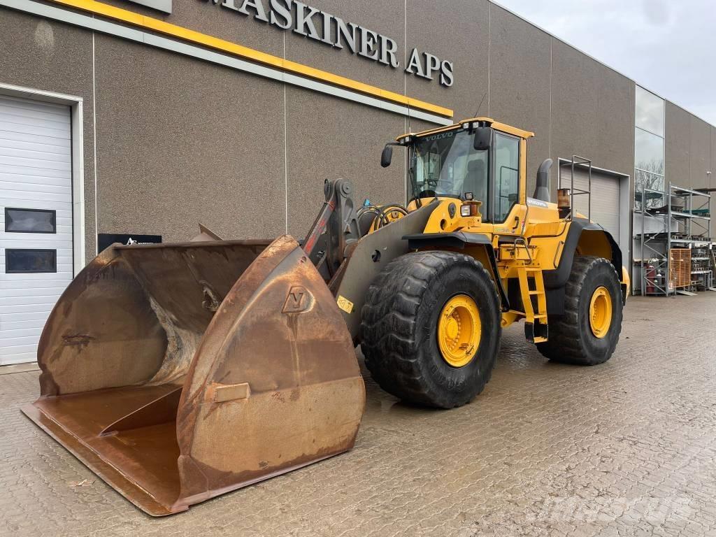 Volvo L220G Фронтальні навантажувачі