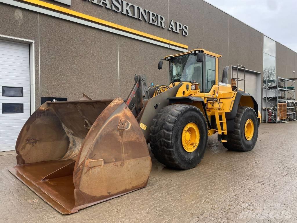 Volvo L220G Фронтальні навантажувачі