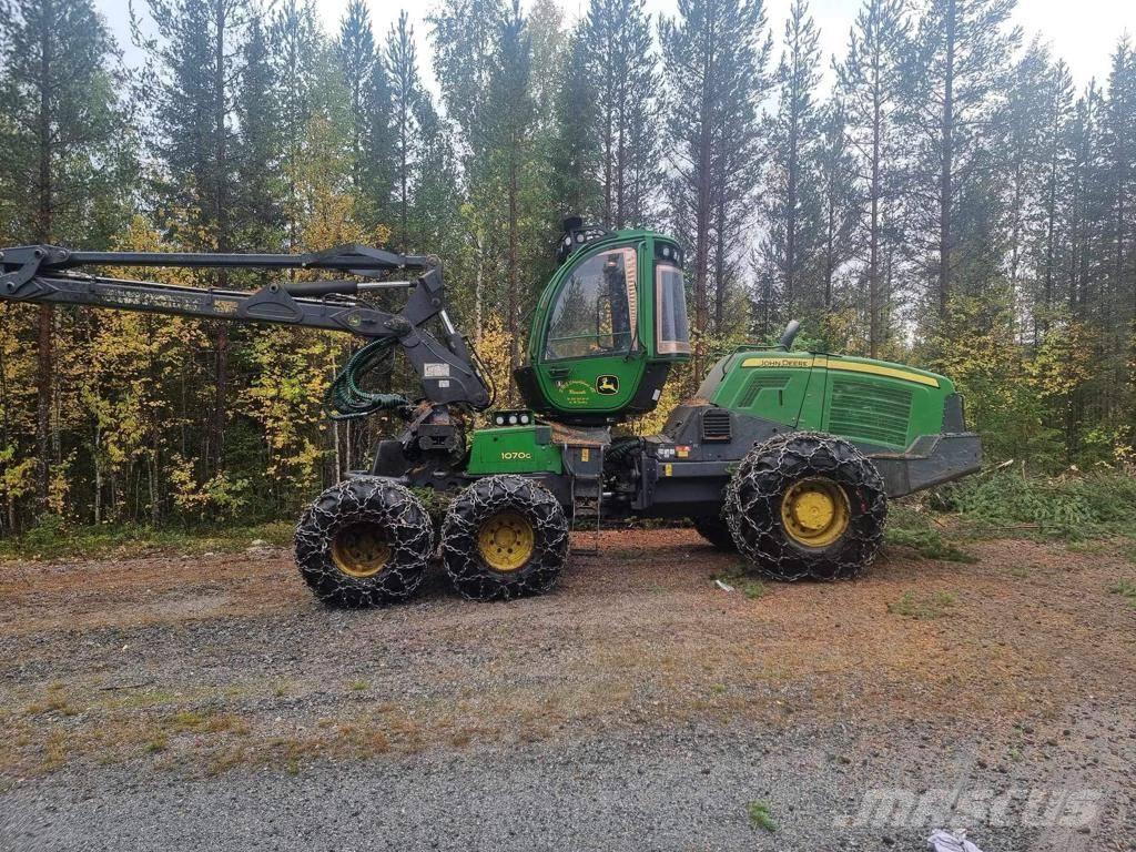 John Deere 1070 G Харвестери
