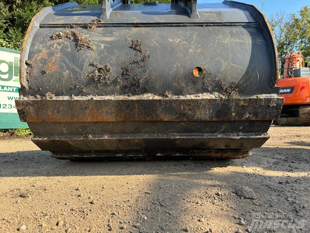 Doosan DX 140 LC Ковші