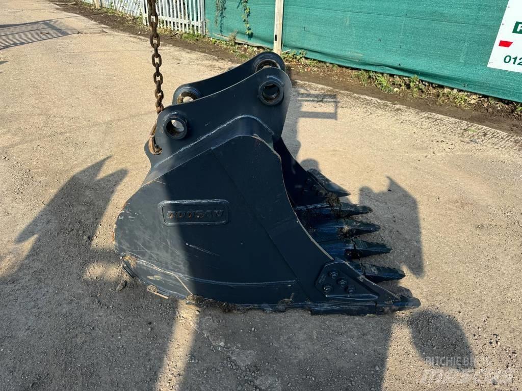 Doosan DX 140 LC Ковші