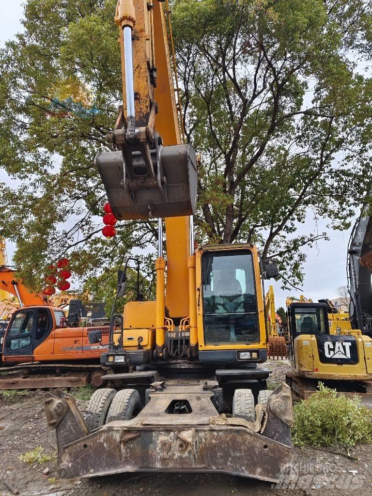 Hyundai R210W-9 Колісні екскаватори