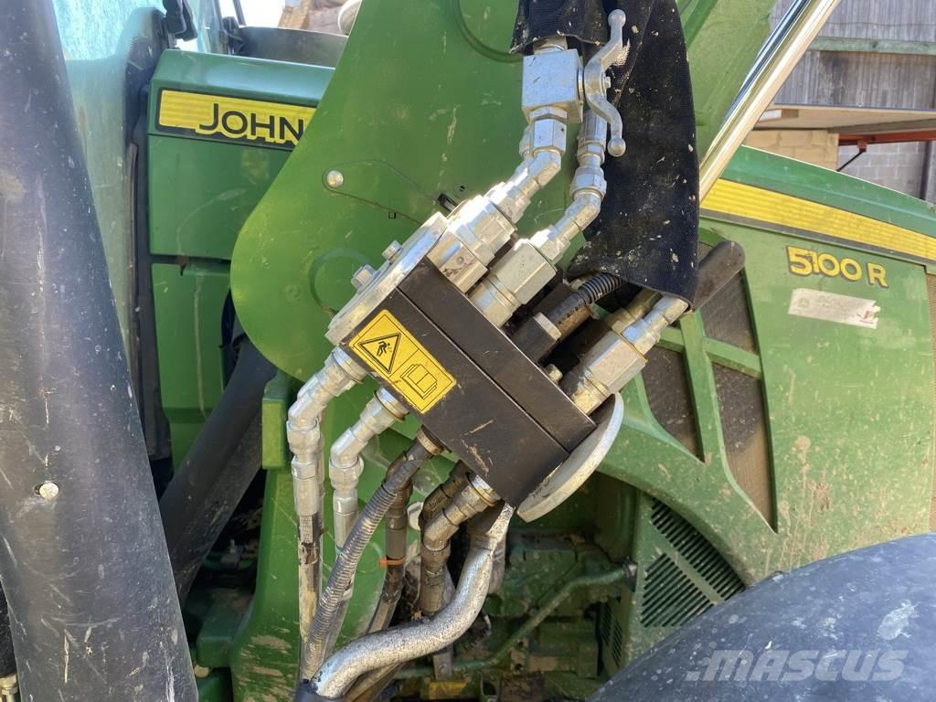 John Deere 5100 R Трактори
