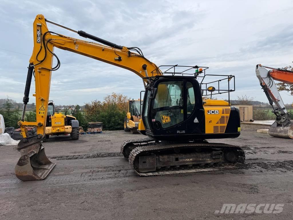 JCB JS 130 LC Гусеничні екскаватори