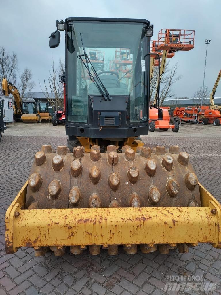 CAT CS CP44 Грунтові котки