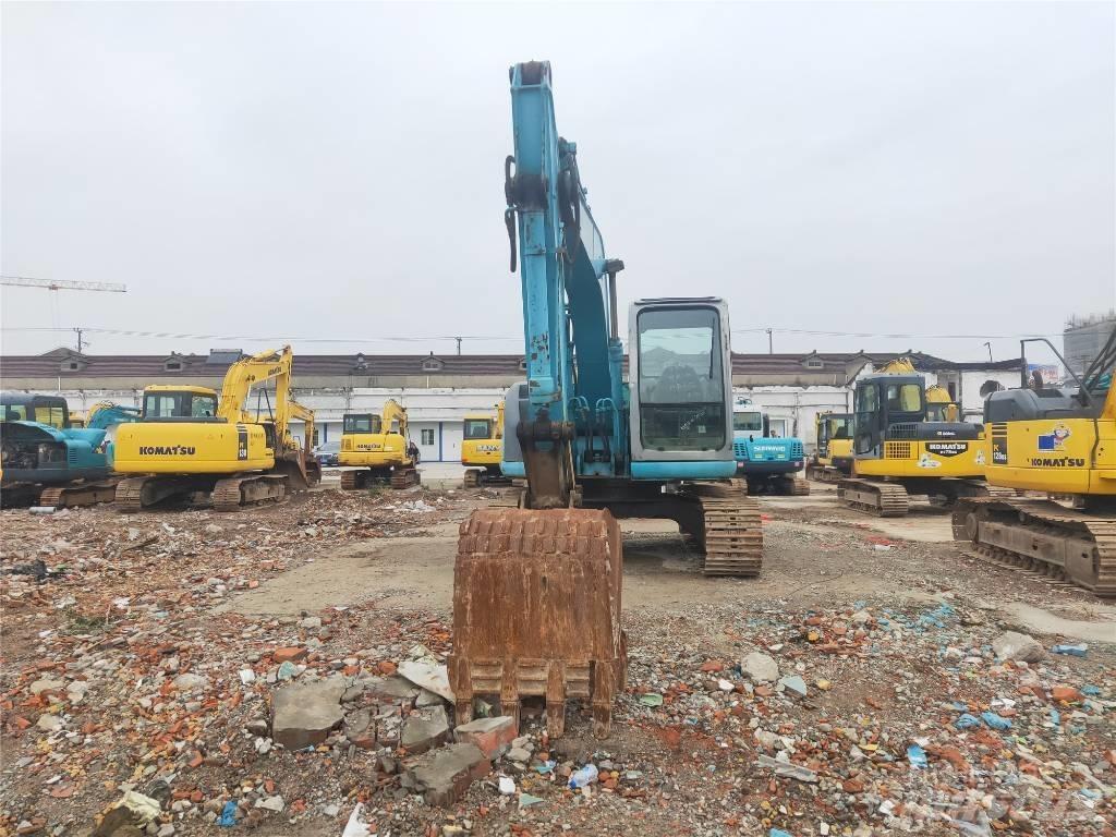 Kobelco SK 135 SR Гусеничні екскаватори