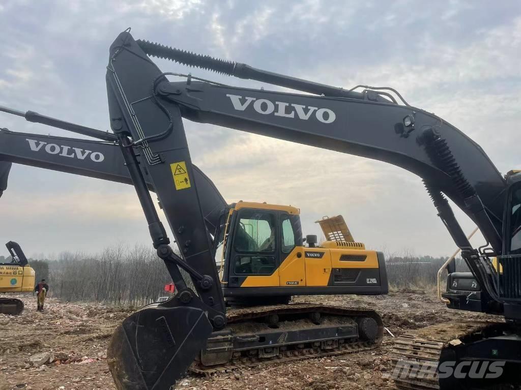 Volvo EC 210 D Гусеничні екскаватори