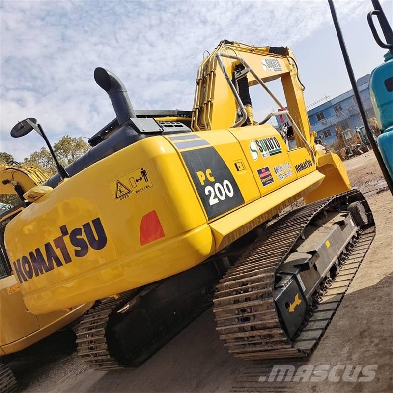 Komatsu PC 200 Гусеничні екскаватори