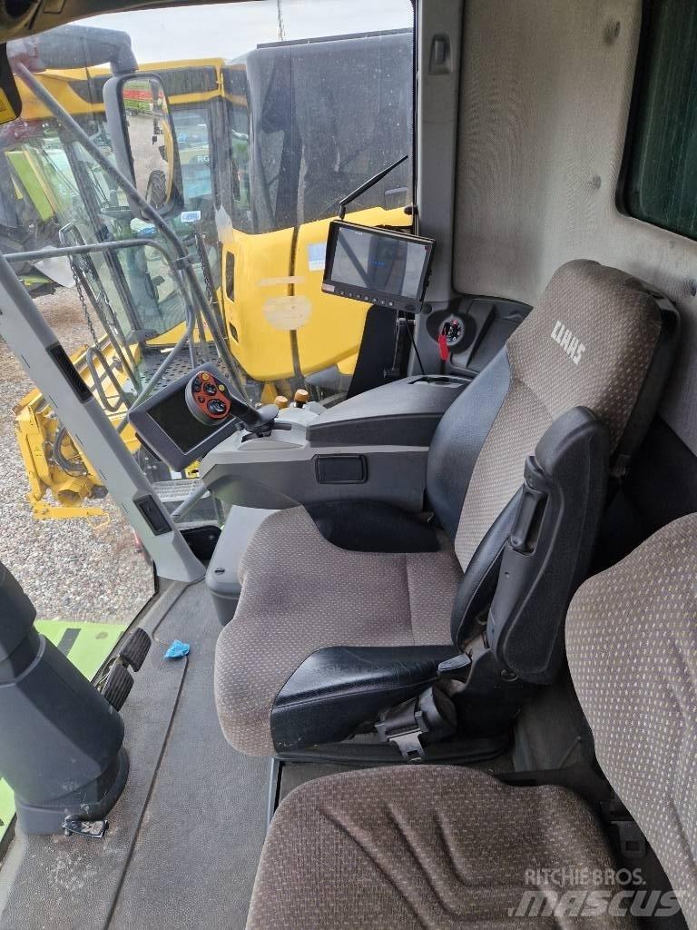 CLAAS Lexion 670 Зернозбиральні комбайни