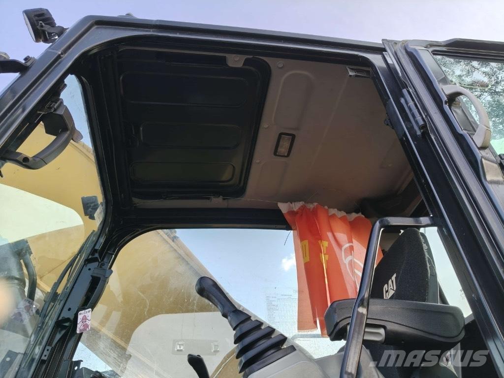 CAT 336 Гусеничні екскаватори