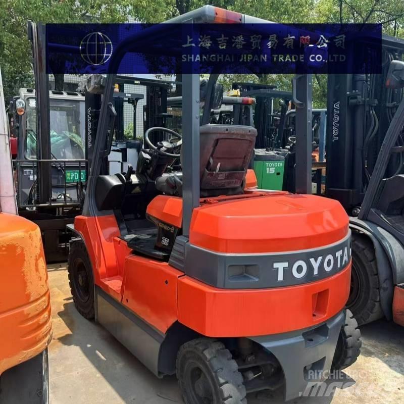 Toyota 7 FB 25 Електронавантажувачі