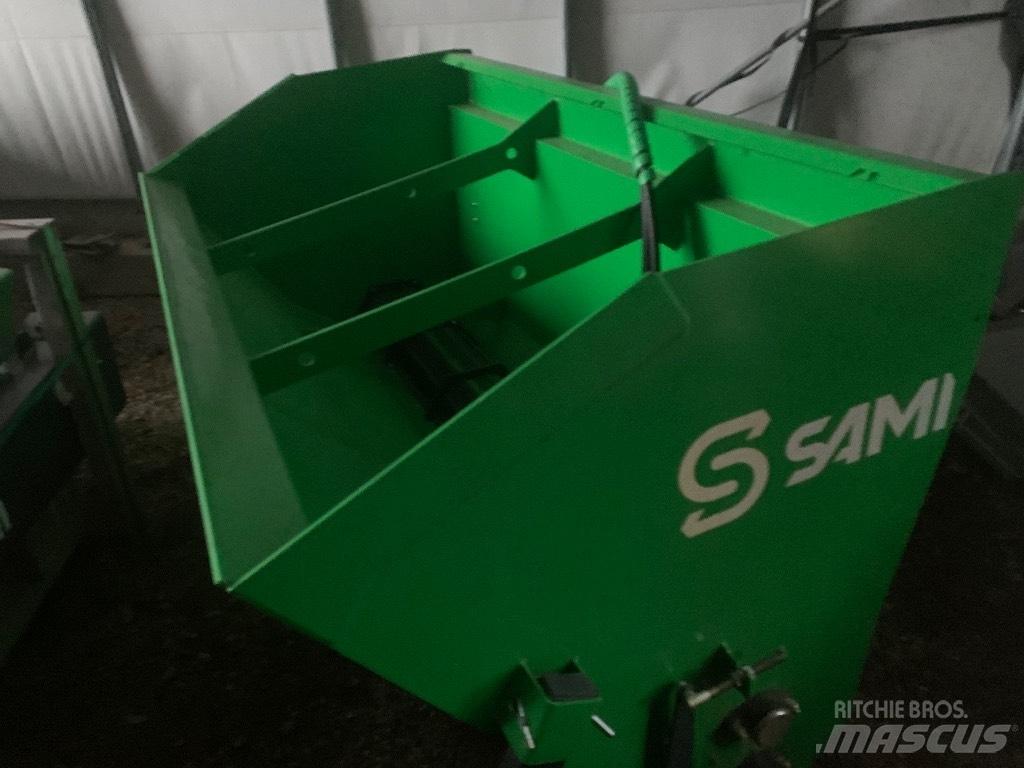 Sami SLH 2000 Розсіювачі солі та піску