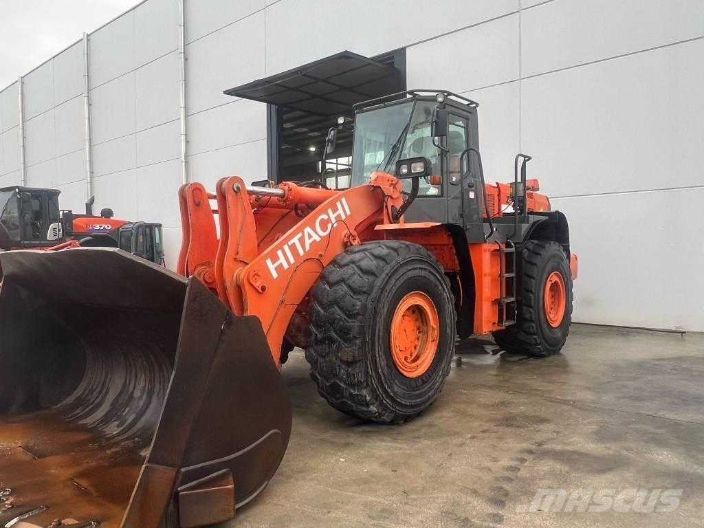 Hitachi ZW 330 Фронтальні навантажувачі