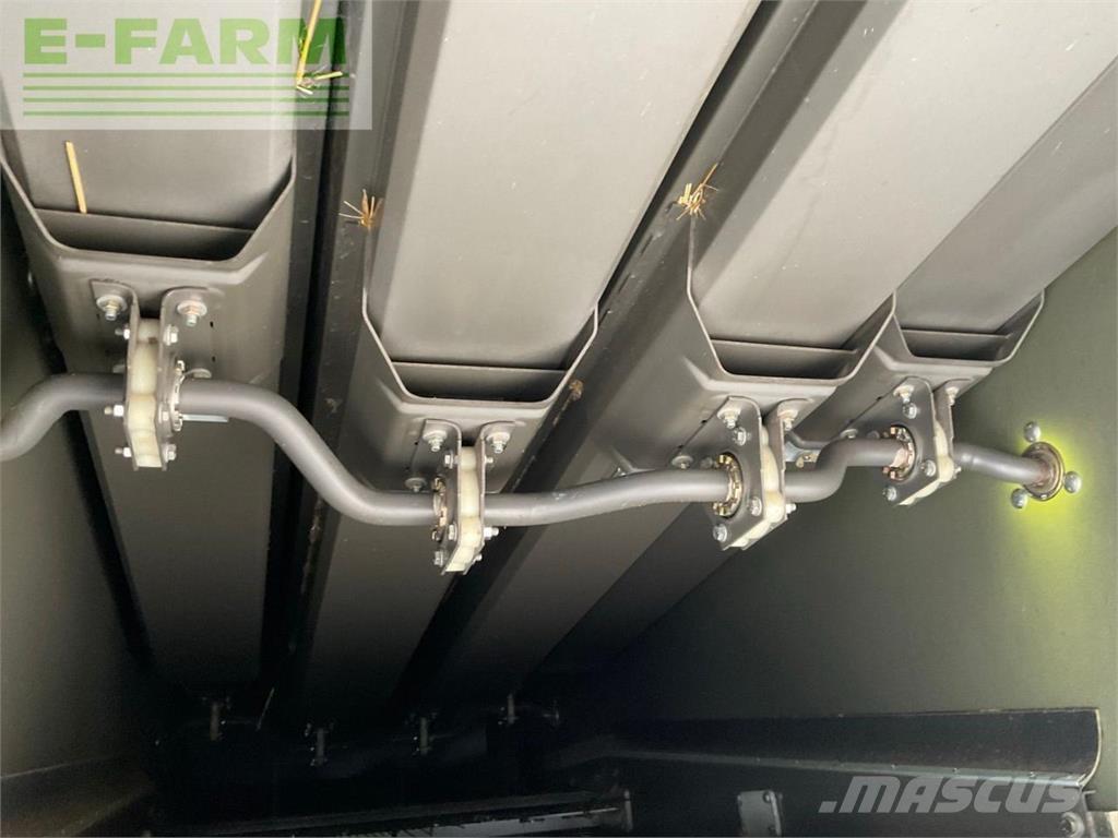 CLAAS AVERO 240 Зернозбиральні комбайни