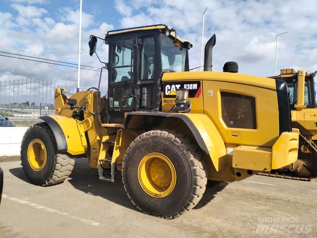 CAT 938 M Фронтальні навантажувачі