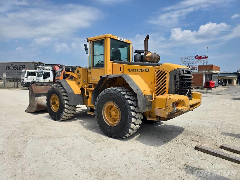 Volvo L 120 E Фронтальні навантажувачі
