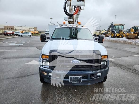 Altec AT37G Автовишки на базі вантажівки