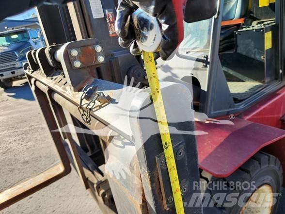 Clark C75L Дизельні навантажувачі