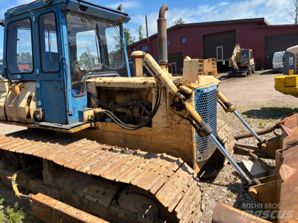 Komatsu D 41 P-3 Гусеничні бульдозери