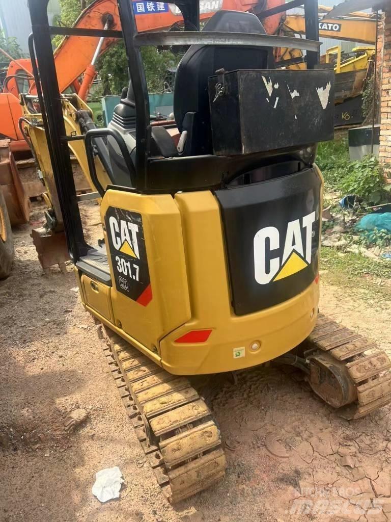CAT 301.7 Міні-екскаватори < 7т