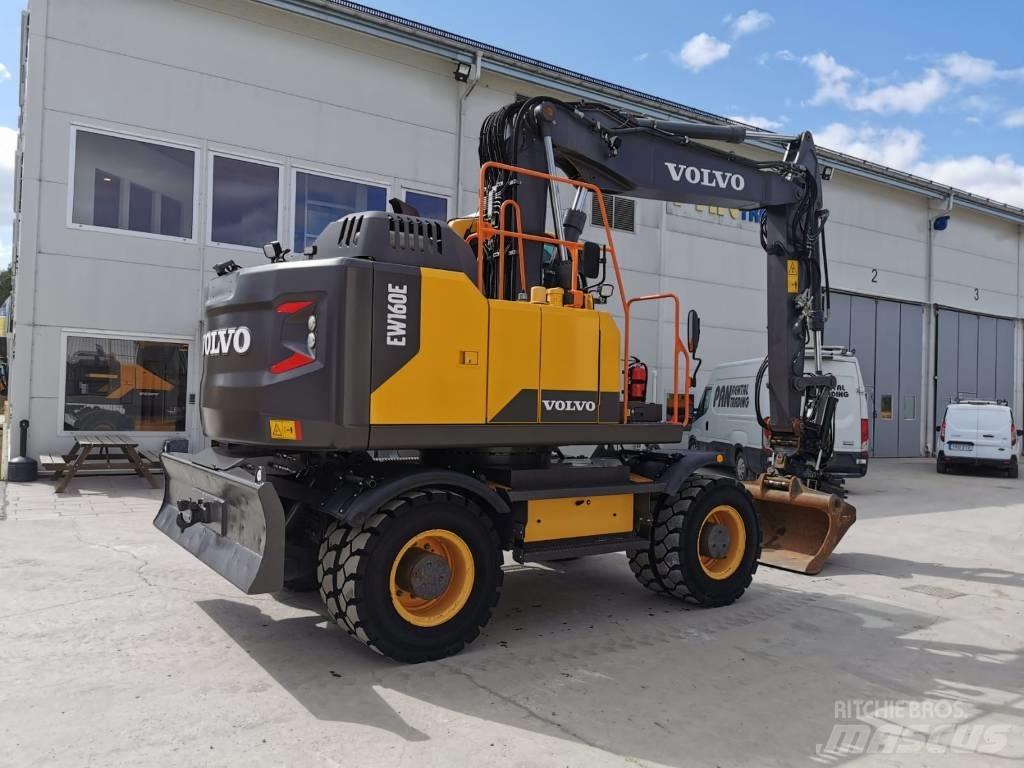 Volvo EW160E Колісні екскаватори