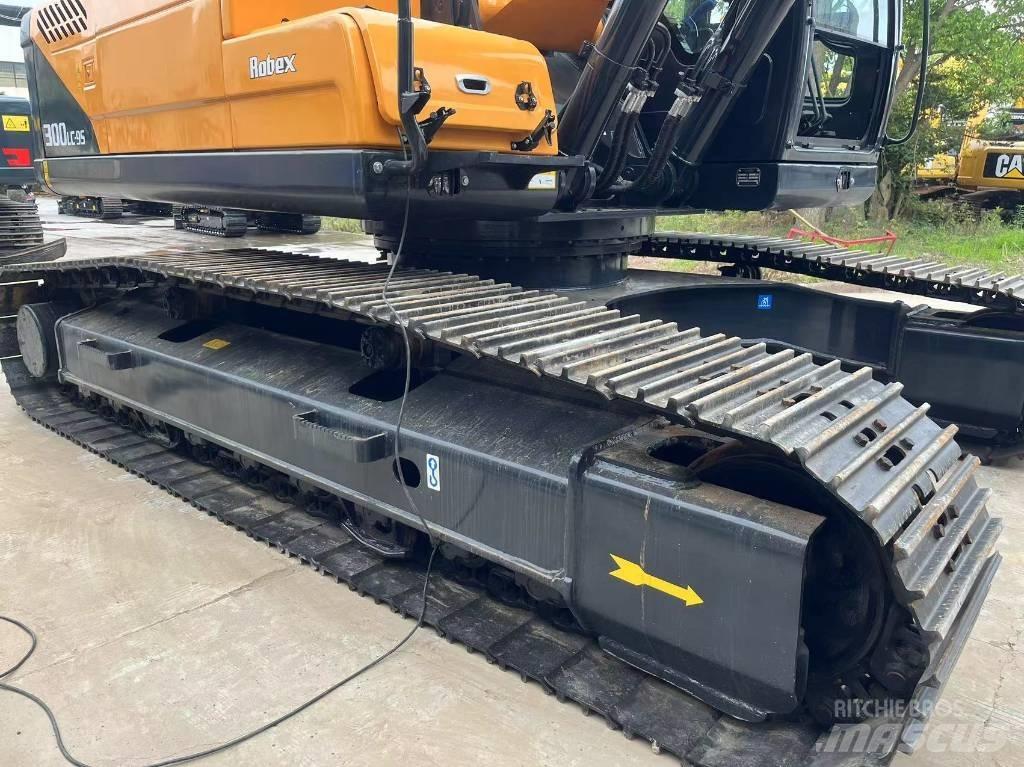 Hyundai R300LC-9S Гусеничні екскаватори