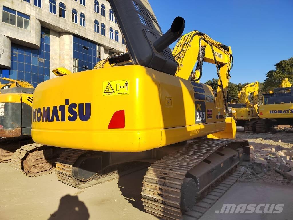 Komatsu PC 220-7 Гусеничні екскаватори