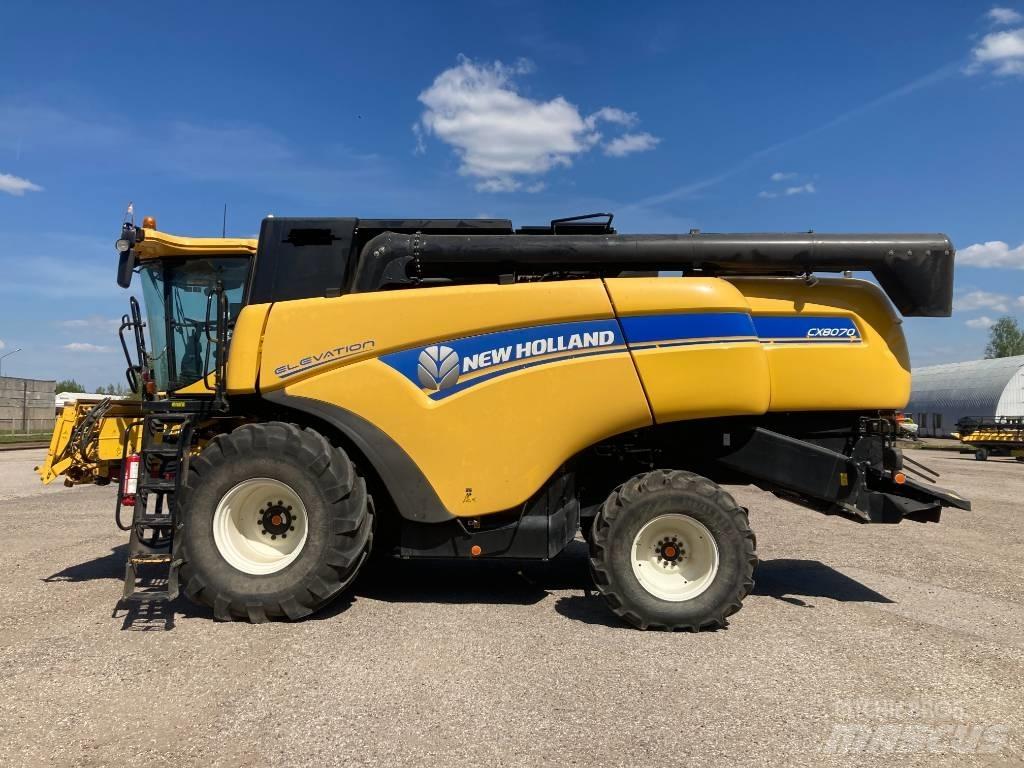New Holland CX 8070 Зернозбиральні комбайни