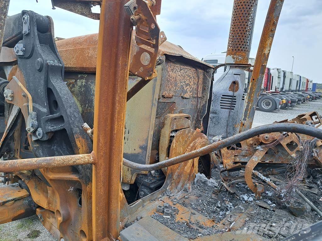 Fendt 724 Vario Трактори