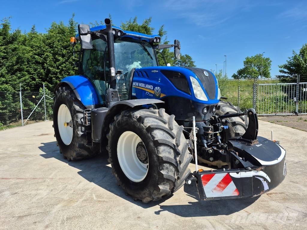 New Holland T7.225 Трактори