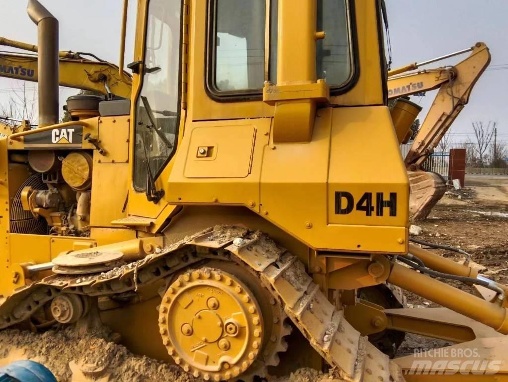CAT D 4 H Гусеничні бульдозери