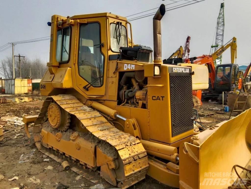 CAT D 4 H Гусеничні бульдозери