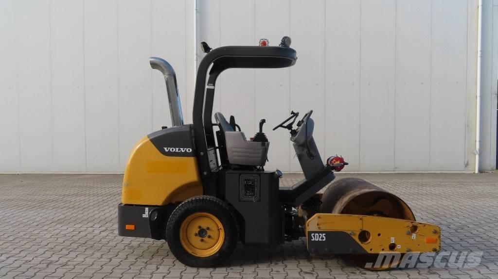 Volvo SD 25D Грунтові котки