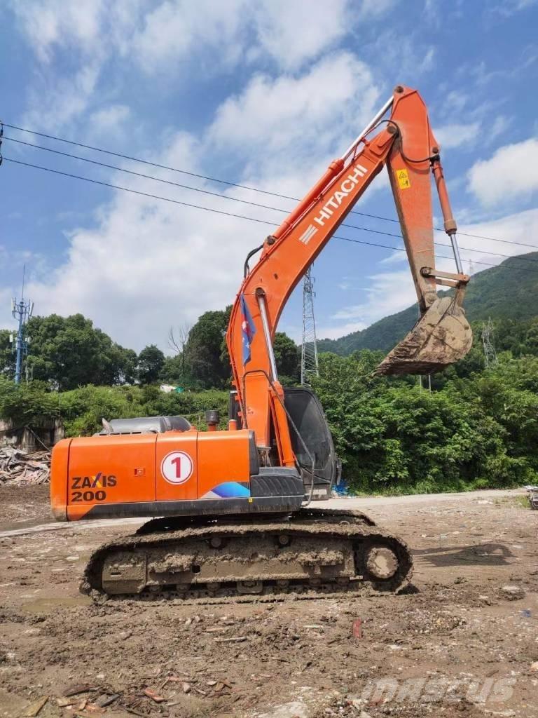 Hitachi EX 200-5 Гусеничні екскаватори