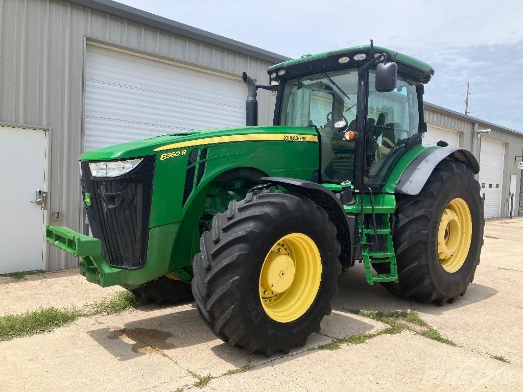 John Deere 8360 R Трактори