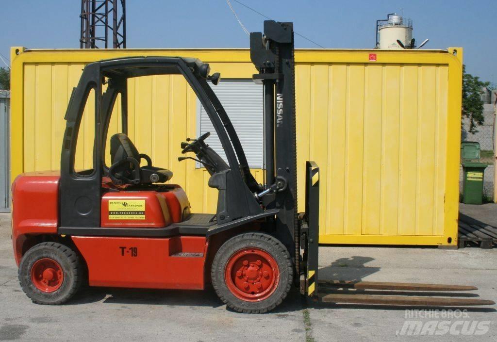 Nissan FGD09A30Q Дизельні навантажувачі