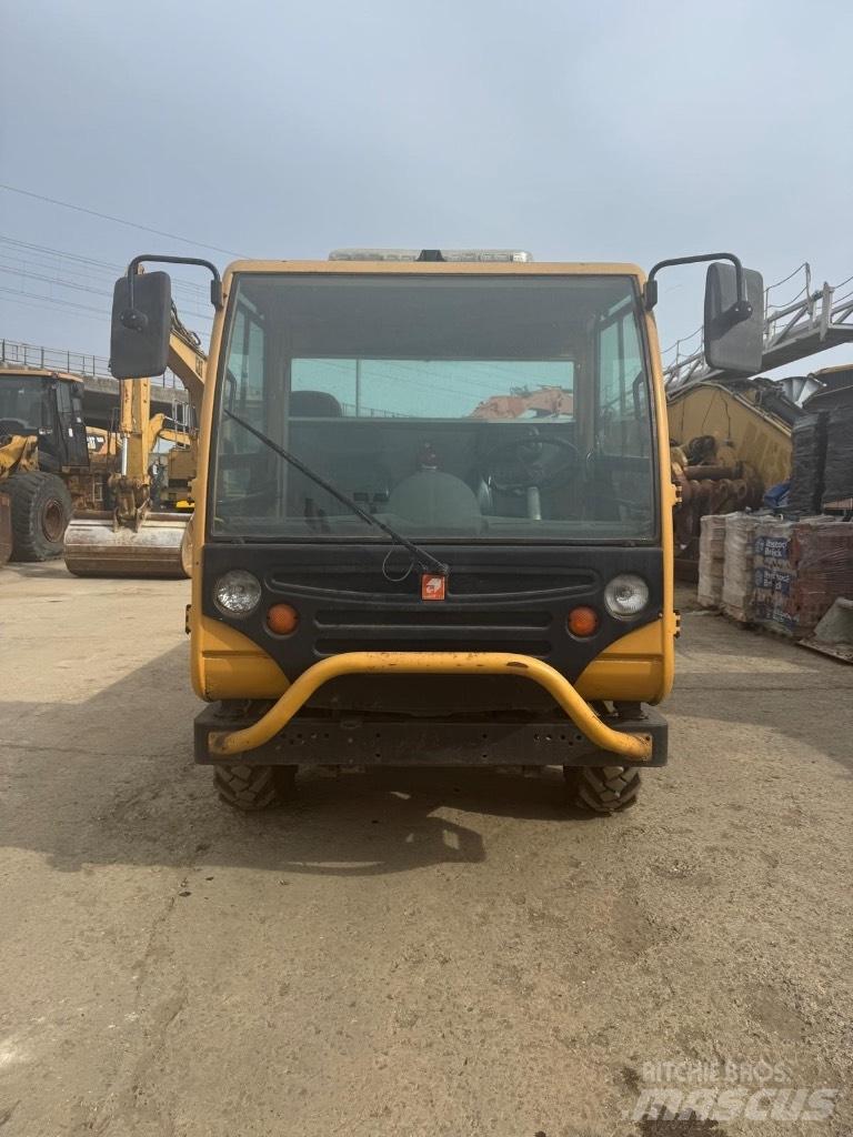 Ausa Utility Vehicle Підсобні машини