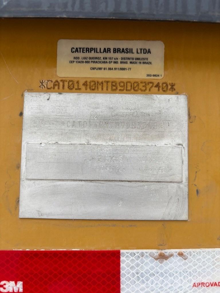 CAT 140M Грейдери