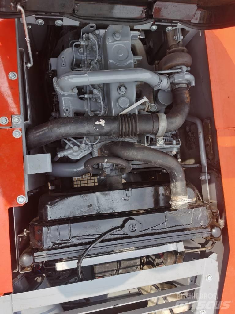 Hitachi EX 120-5 Гусеничні екскаватори