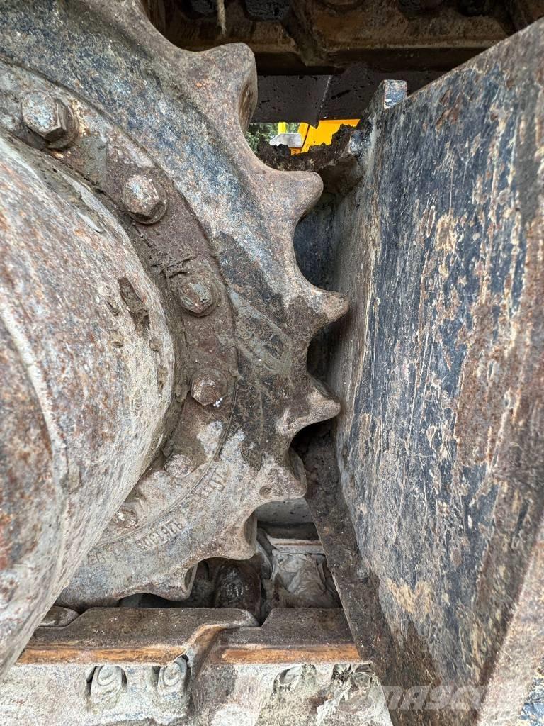 JCB 140 X Гусеничні екскаватори