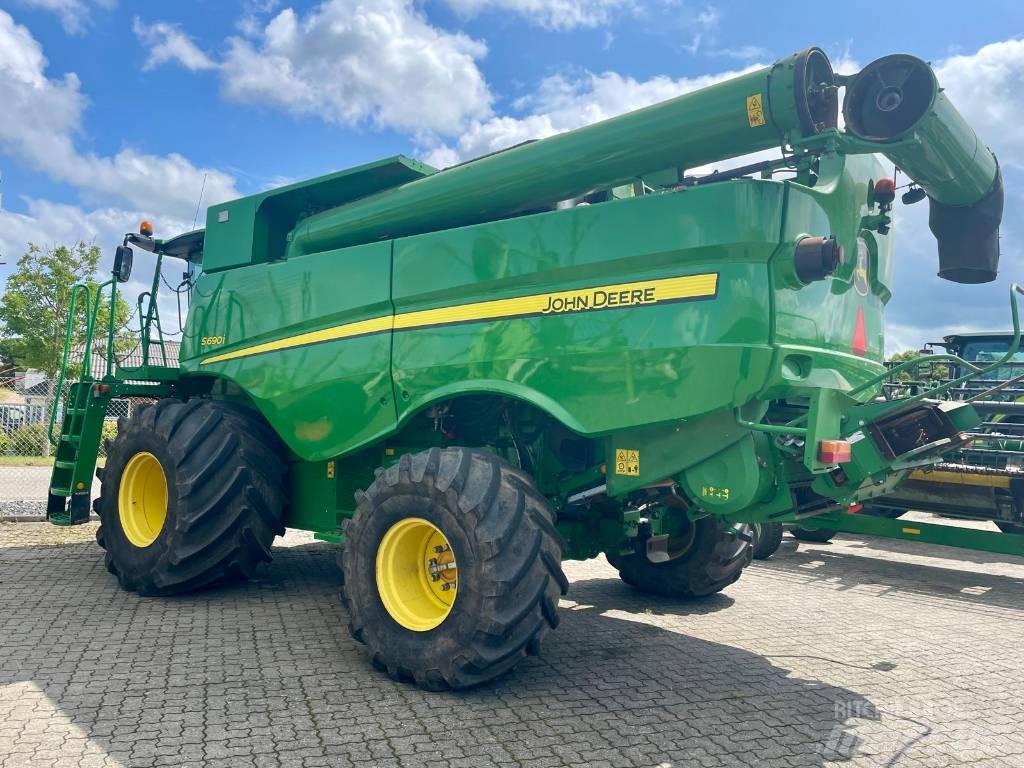 John Deere S 690 i Зернозбиральні комбайни