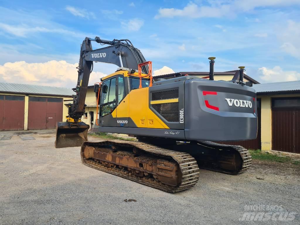 CAT 320 FL Гусеничні екскаватори
