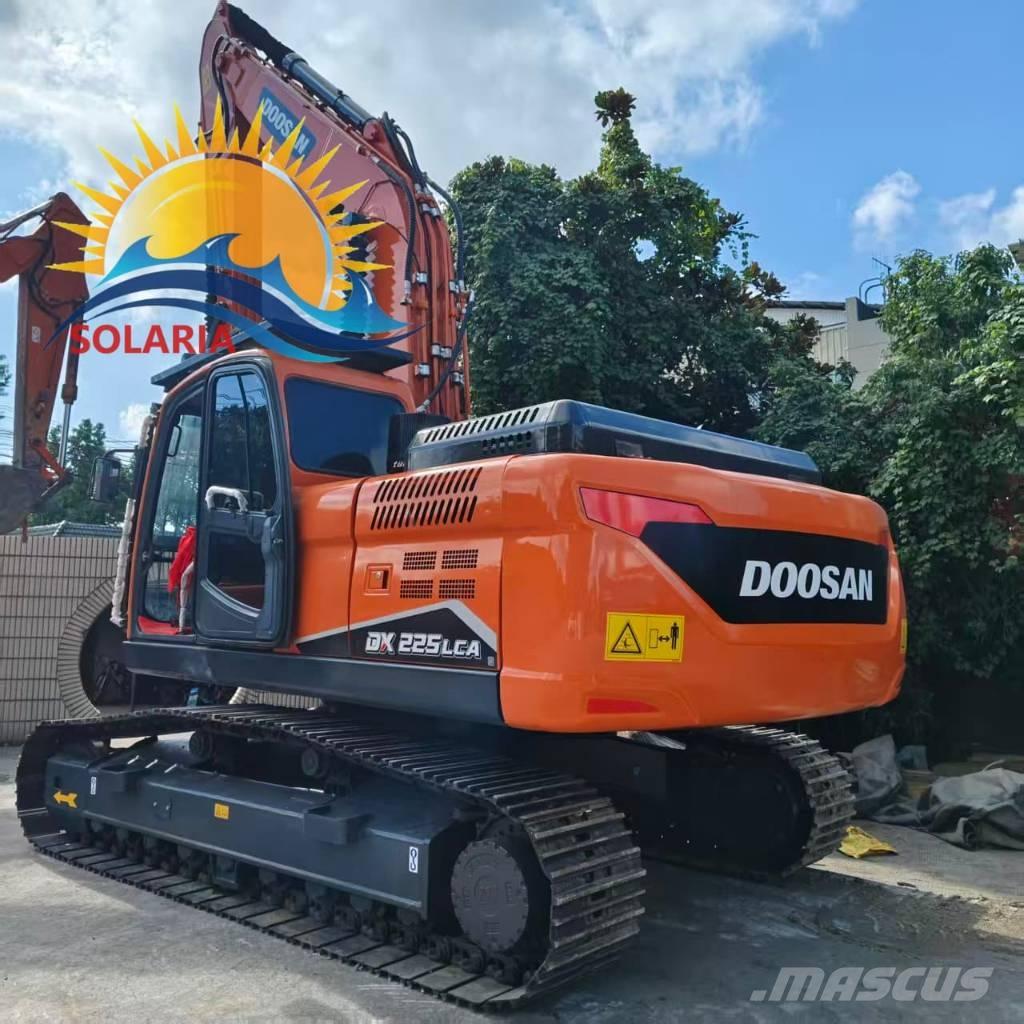 Doosan DX 225 LCA Гусеничні екскаватори
