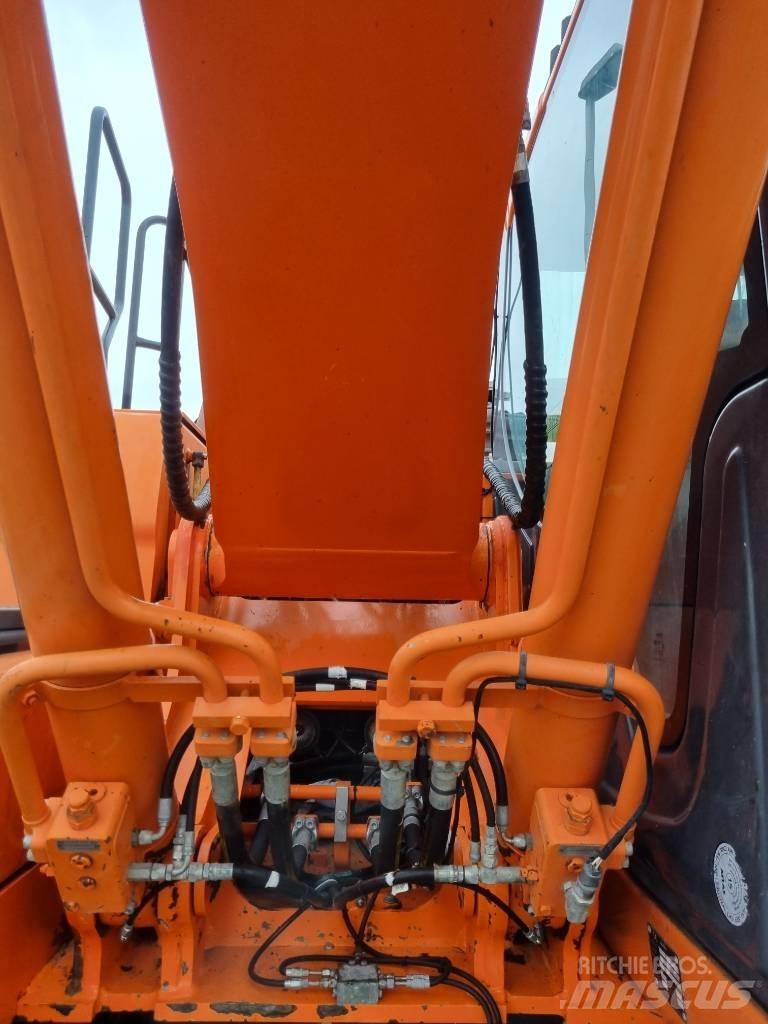 Doosan DX 180 LC-3 Гусеничні екскаватори